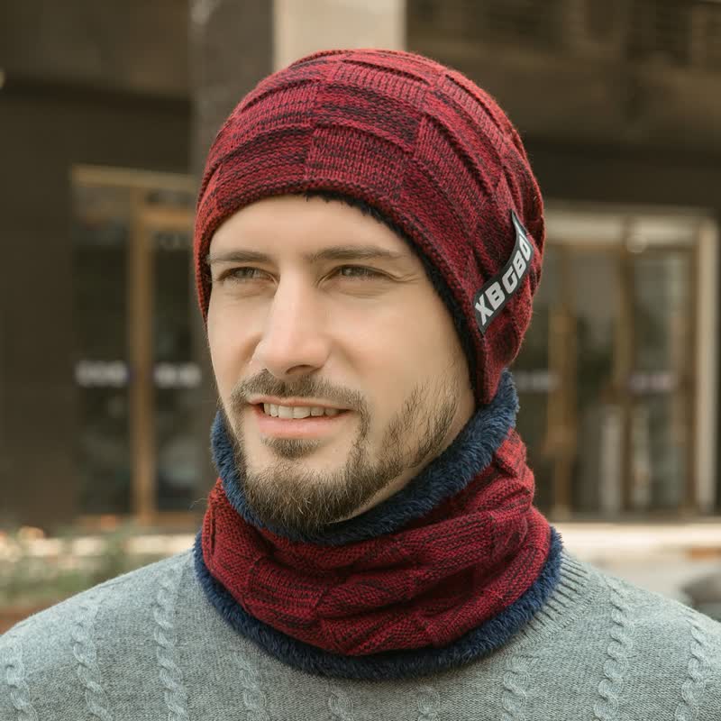 Set berretto e sciarpa in maglia scozzese invernale