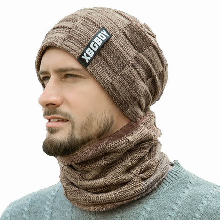 Set berretto e sciarpa in maglia scozzese invernale